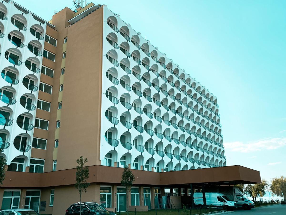 Marine Apartman By Bltn Siofok Apartment Exterior foto